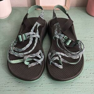 Women’s Chaco sz 7